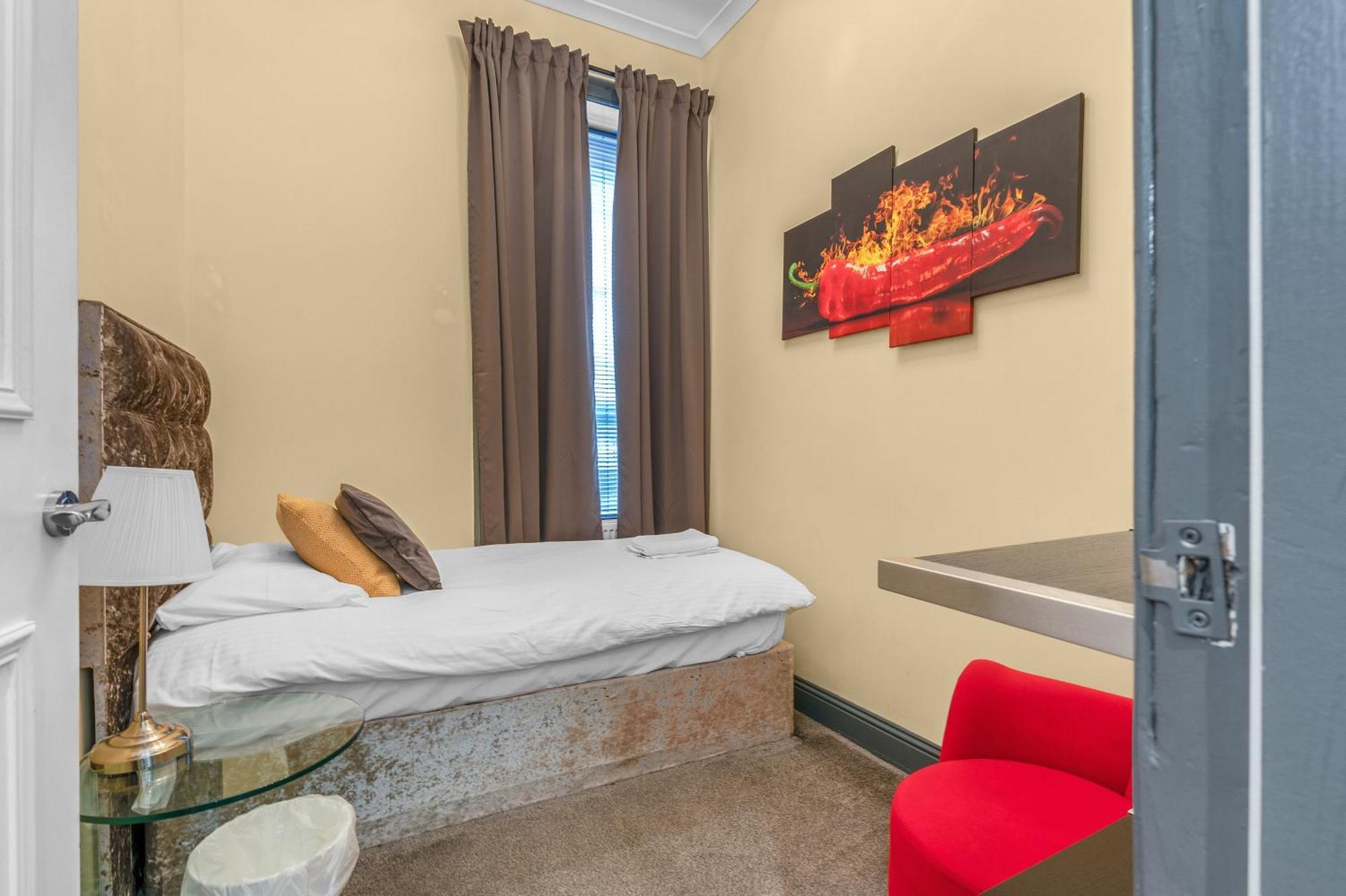 Cosy Modern City Centre Flat Edimburgo Esterno foto