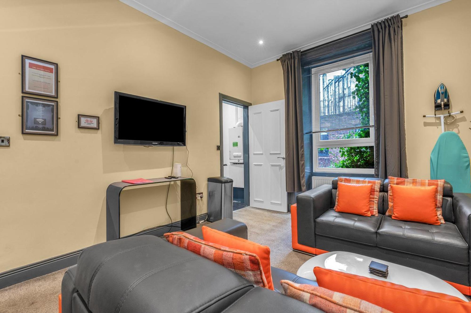 Cosy Modern City Centre Flat Edimburgo Esterno foto